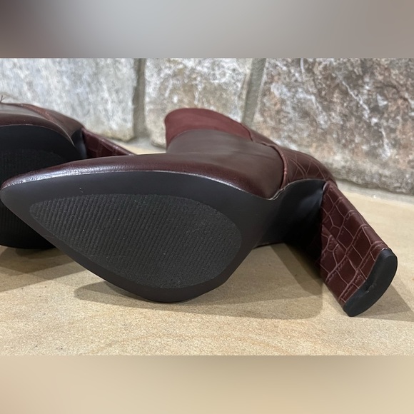 Saskia - Picture 6 of 7